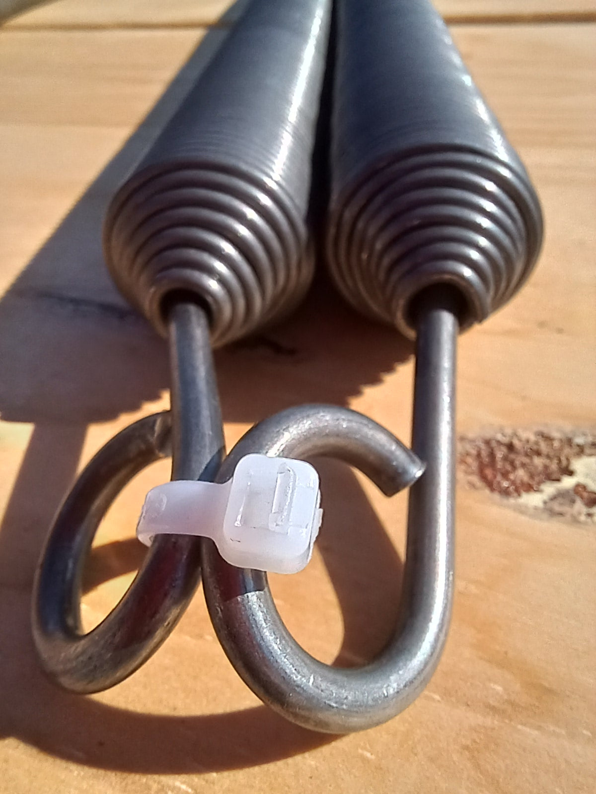 Soft Arm Springs